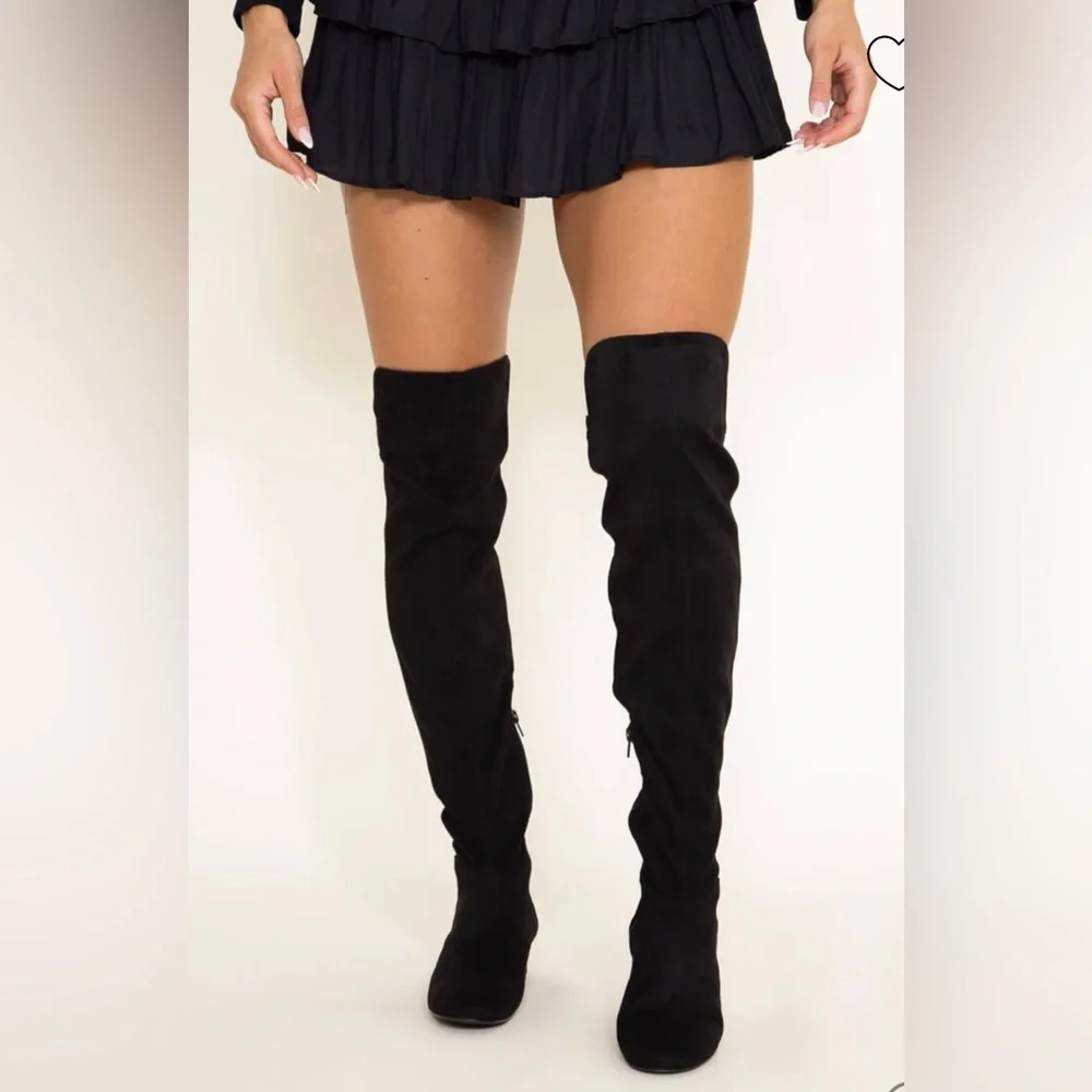 Cupid women’s size 8.5 poll on stretchy over the knee‎ block, heel boot.